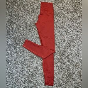 Lululemon Wonder Train 28” - Cayenne - Size 4